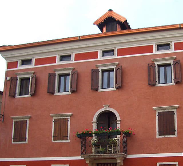 Venetian Façade Application 5