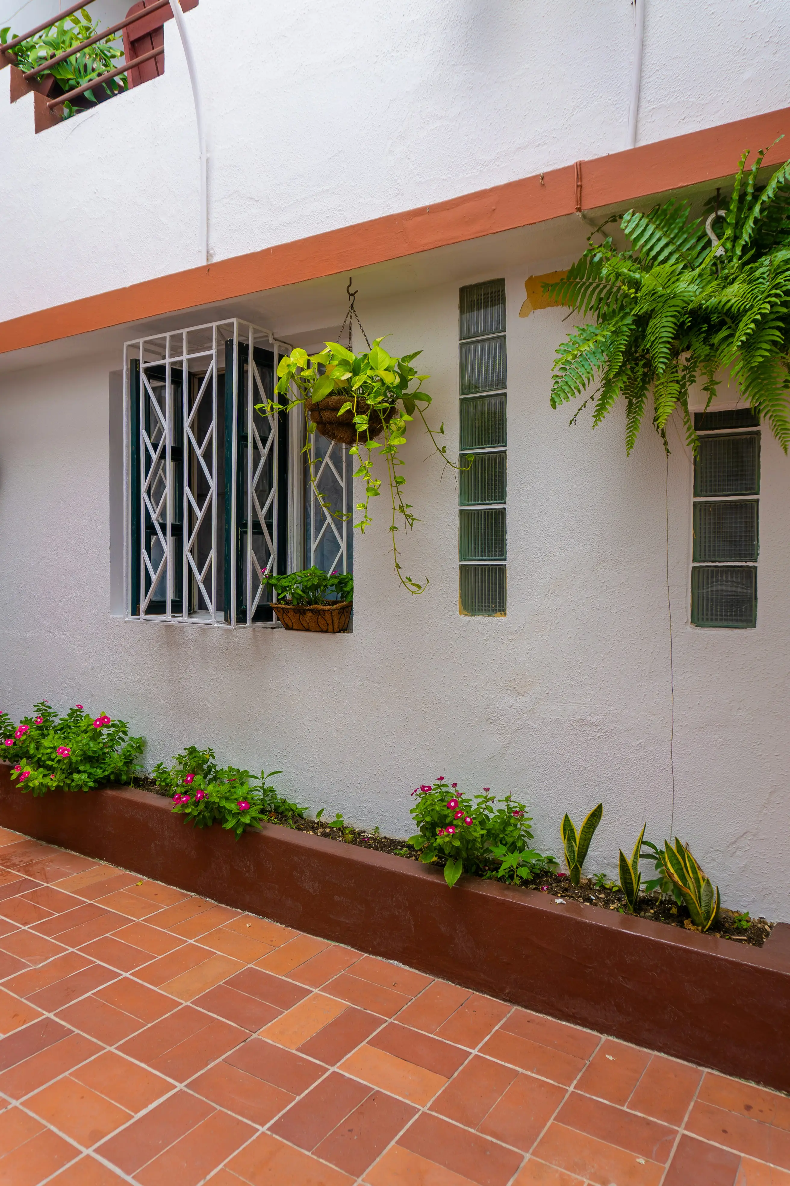 Modern outdoor living with Textured Paint®